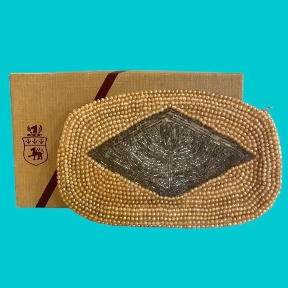 Vintage Gala Made In Spain‎ Beaded Cream Silver Clutch in Vintage Box